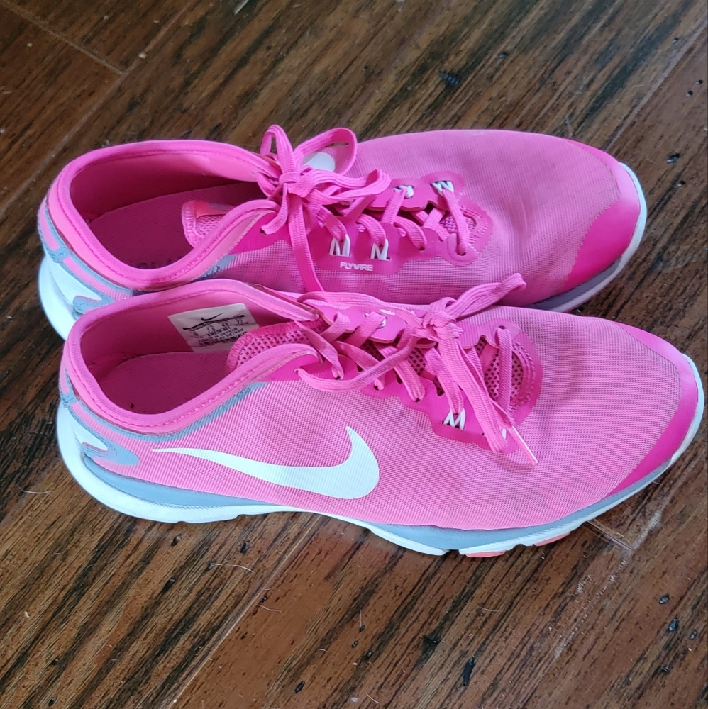 Nike Pink Sneakers